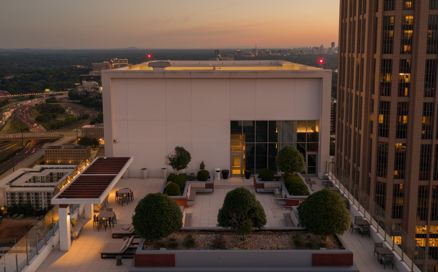 TheHueMidtown_LuxuryApartmentCommunity_RooftopAerialTwo_AtlantaGA